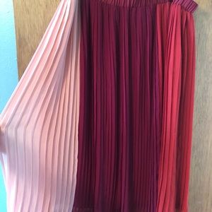 Who What Wear 3 color pleated skirt